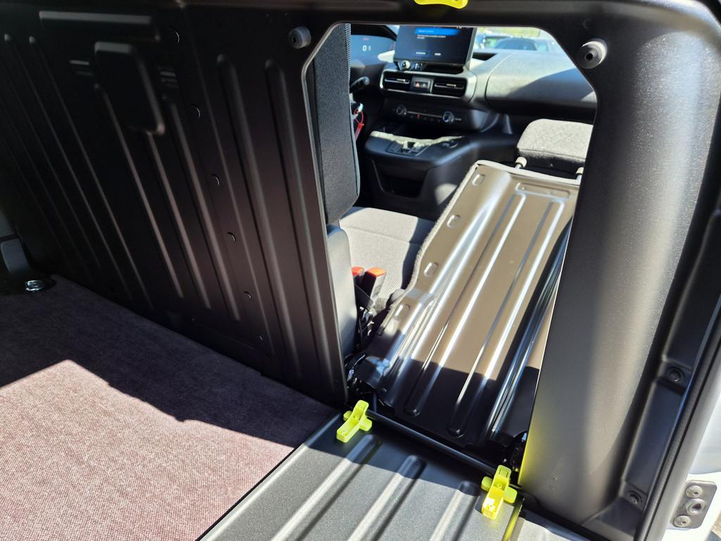 Peugeot Partner L2 Hdi 130 EAT8 Laderaumboden Comfort+Co