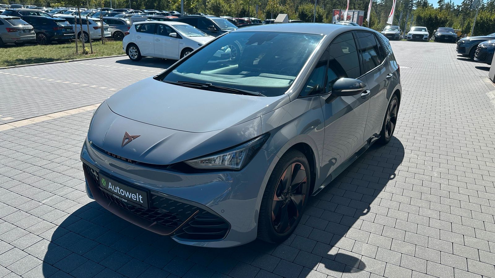 Cupra Born electric 150kW LED PDC+ APP AllSeasons 19" imagem 3