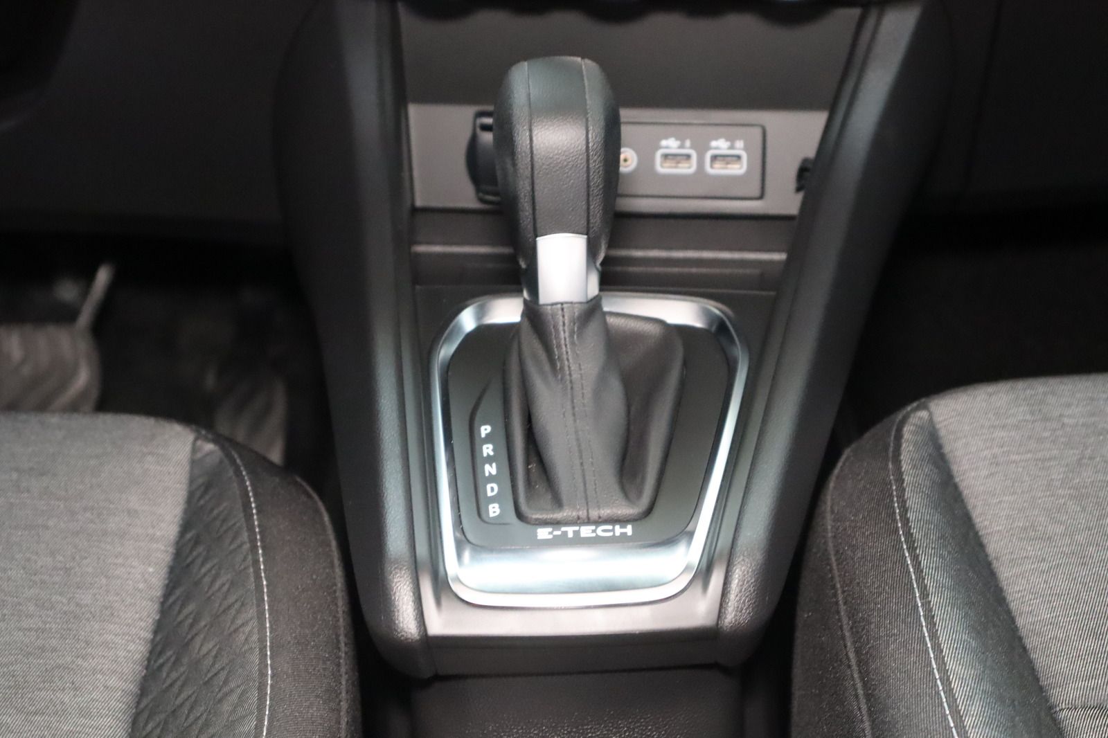 Fahrzeugabbildung Renault Captur II E-Tech Hybrid  * Service neu