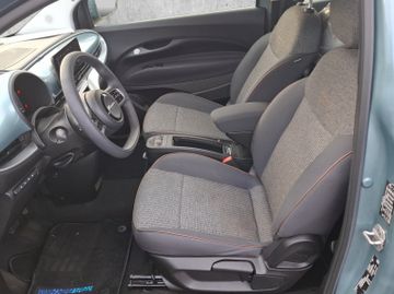 Fiat 500 e Icon KeyLess+Navi+LM+PDC+SoundSys+SpurH