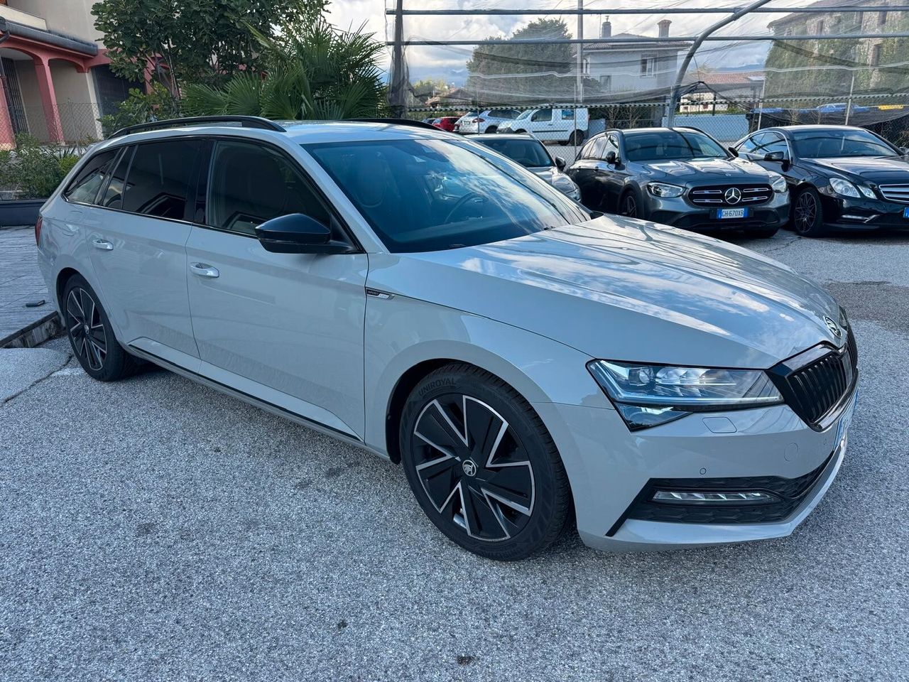 Skoda Superb 2.0 TDI EVO 200 CV SCR DSG Wagon 4x imagem 3
