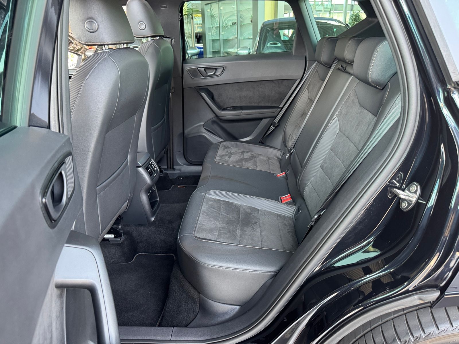 Fahrzeugabbildung CUPRA Ateca 2.0 TSI 4DriveLED NAVI AHK PANO