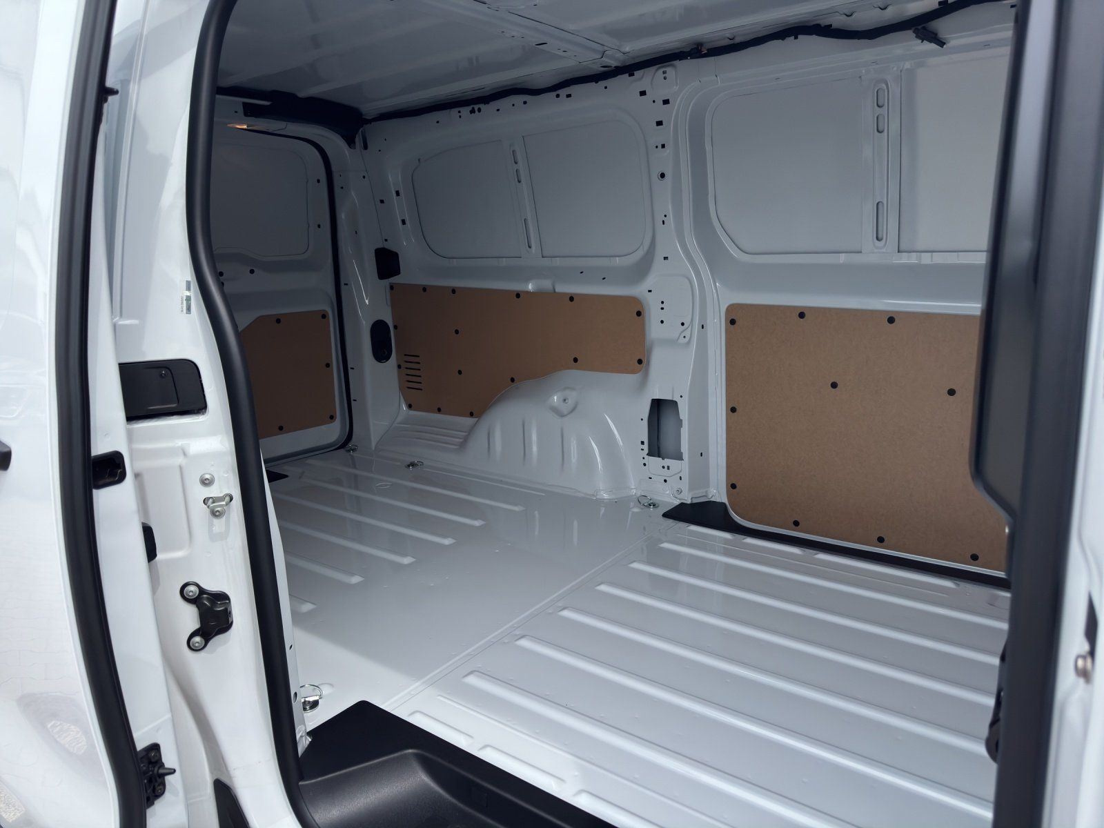 Fahrzeugabbildung Opel Vivaro 2.0 D Basis L3 PDC/TEMPOMAT/KLIMA/CARPLAY