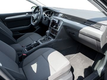Volkswagen Passat Variant - 2