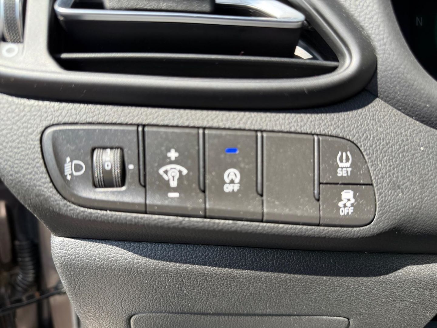 Fahrzeugabbildung Hyundai i30 1.5T Kombi Mild-Hybrid (48V) Trend LED Komfo