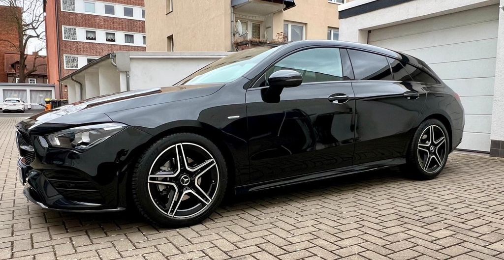 Image of Mercedes-Benz CLA 200 Shooting Brake