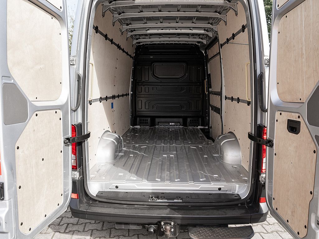 Fahrzeugabbildung Volkswagen Crafter 35 Kasten 2.0 TDI MR Hoch AHK KLIMA LED