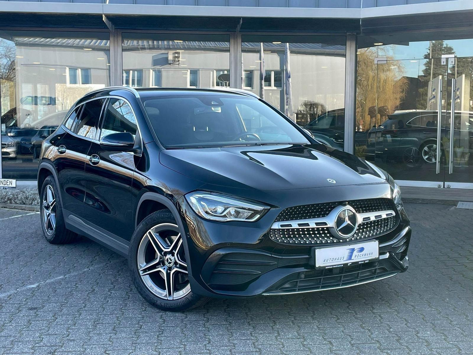 Mercedes-Benz GLA 200 AMG-Line Aut.AHK Alcantara Navi Kamera D