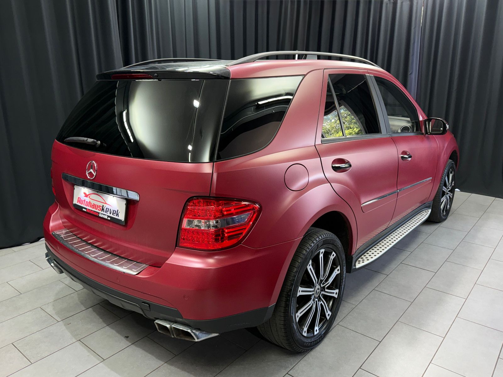 Fahrzeugabbildung Mercedes-Benz ML 500 4Matic 5.0 V8|H&K|PANO|NAVI|AHK