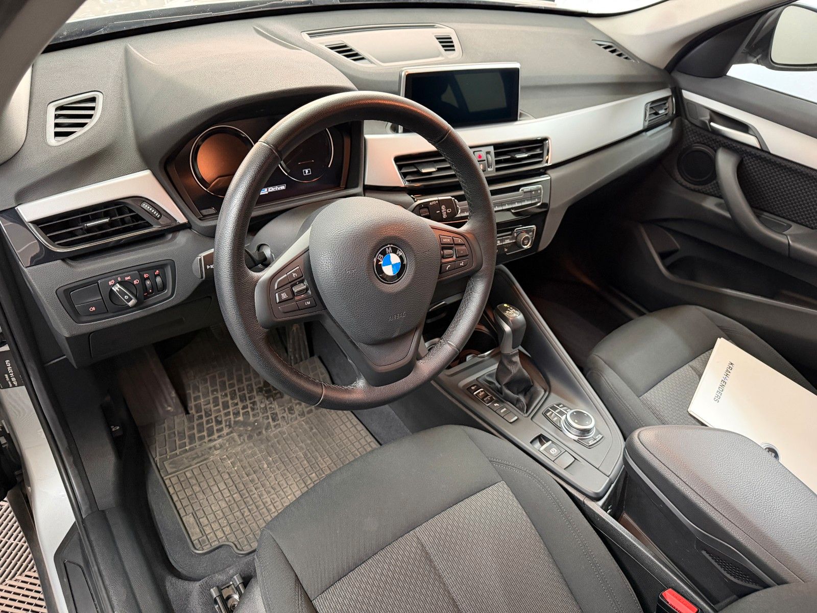 BMW X1 xDrive 25 e Advantage Hybrid 8xRäder TÜV9-27 foto 13
