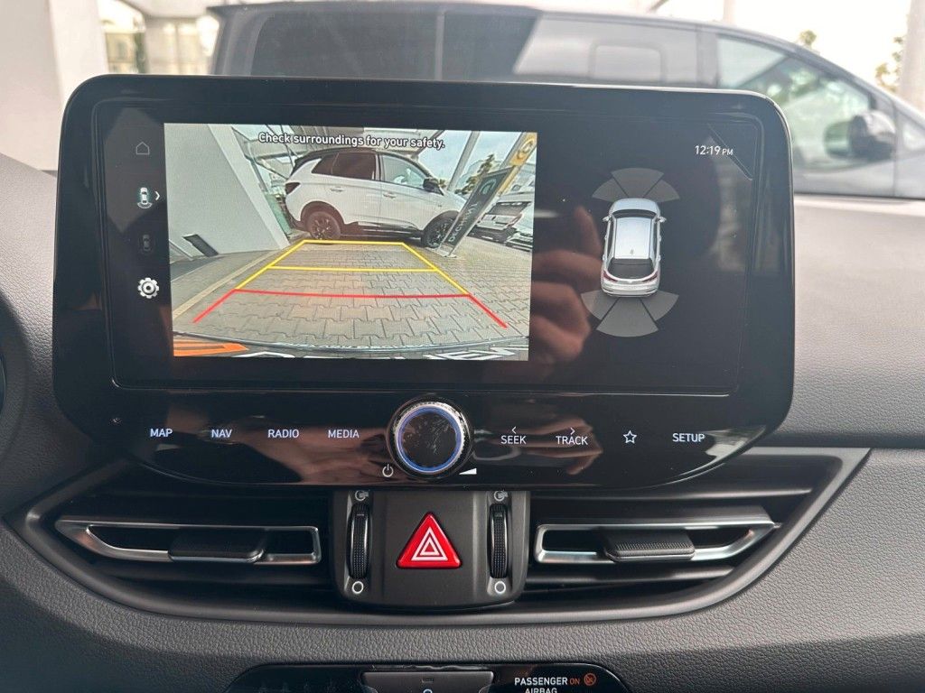 Fahrzeugabbildung Hyundai i30 Advantage 1.0 T-GDI 100PS Navi/SHZ/Kamera