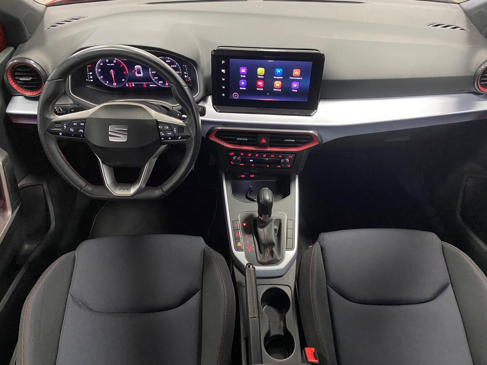 Fahrzeugabbildung SEAT Arona FR 1.5 TSI DSG+APP+NAVI+ACC+LED+PDC+17"+++