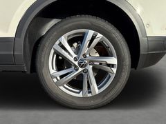 VW T-Roc Limited 1.5DSG AHK LED ACC  8Fach
