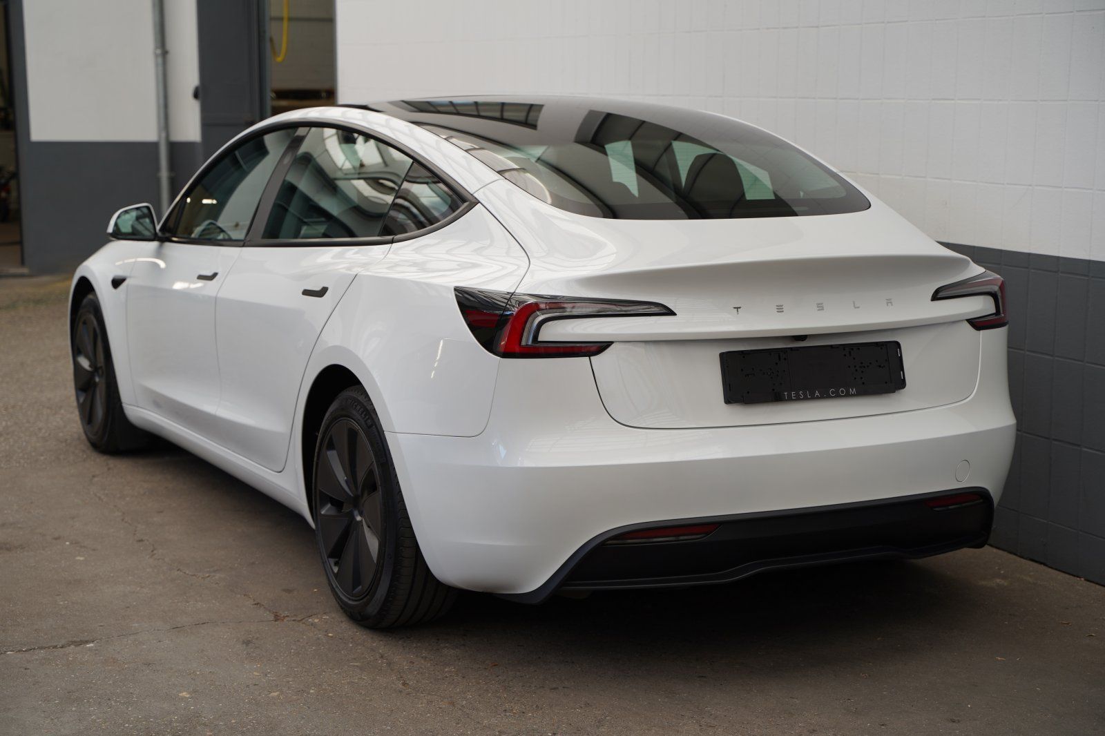 Tesla Model 3 Standard Range Highland EAP unfallfre foto 7
