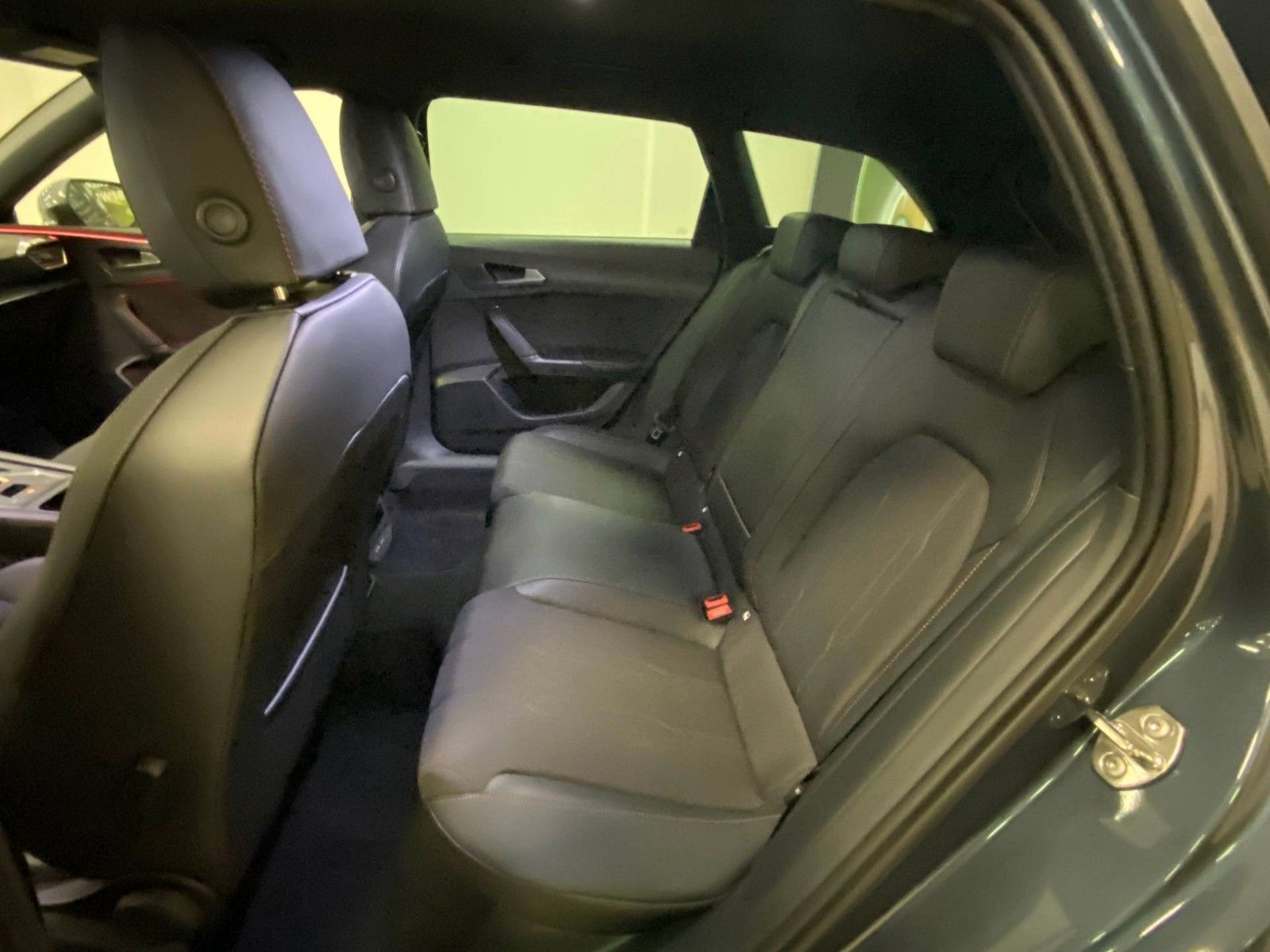 Fahrzeugabbildung CUPRA Leon ST 1.5 eTSI DSG FACELIFT MHEV+5 J. GARANTIE