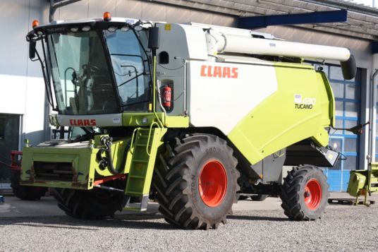 Claas Tucano 430 Getreidemaschine 