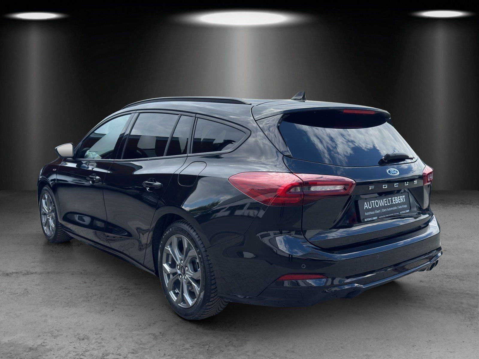 Fahrzeugabbildung Ford Focus 1.0 ST-Line X Aut./LED/KAMERA/NAVI/GRA/SHZ