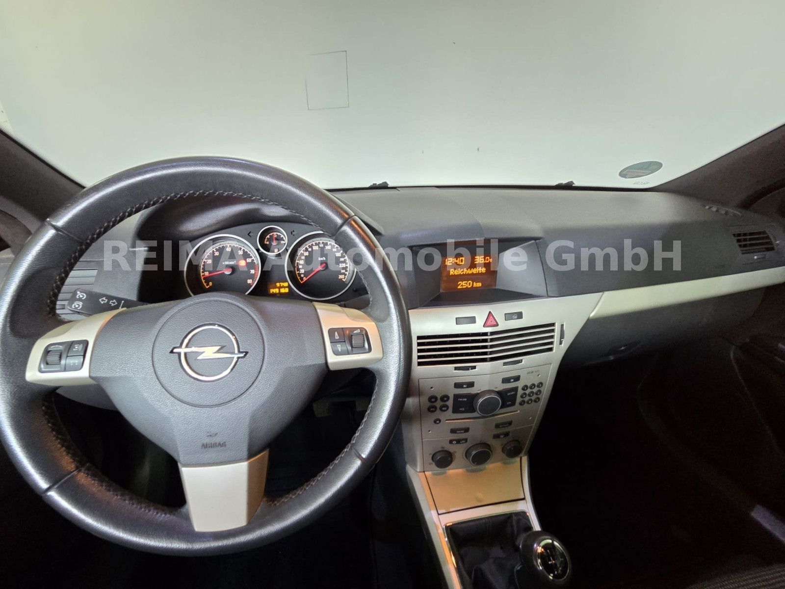 Fahrzeugabbildung Opel Astra 1,8i  H Twin Top Edition