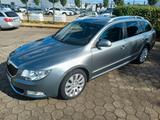 Skoda Superb 2.0 TSI DSG Ambition Combi 3T5 - Skoda Superb aus 2011: Kombi