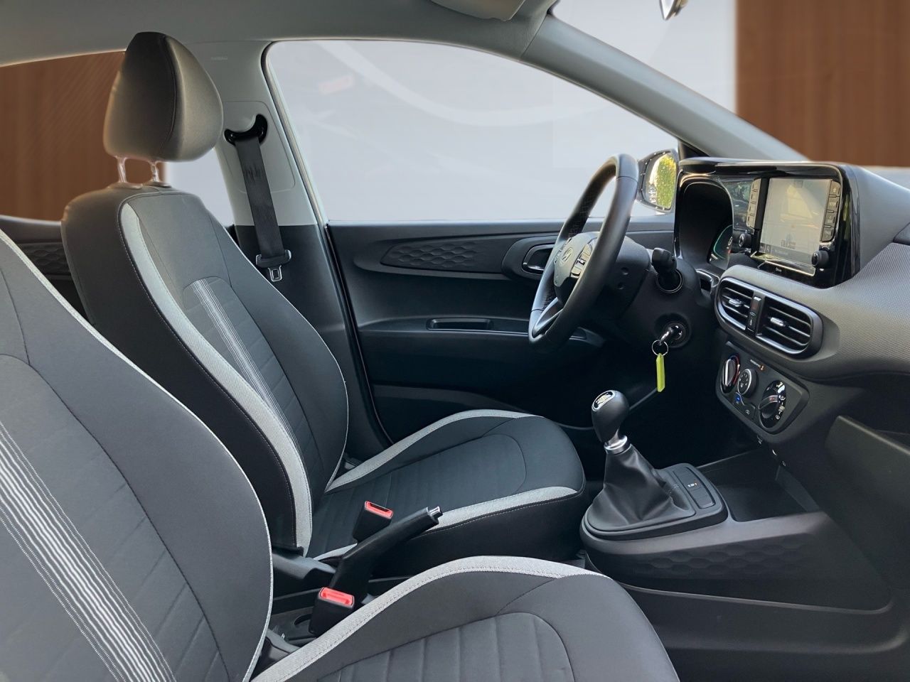Fahrzeugabbildung Hyundai i10 SELECT Fernlichtass. Kam. Navi PDC SpurH