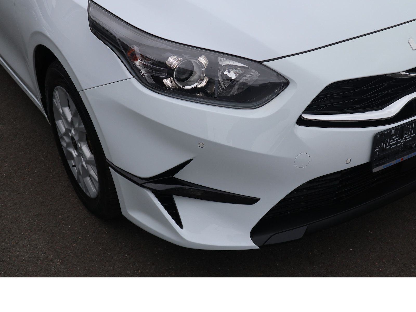 Fahrzeugabbildung Kia cee´d Sportswagon Ultimate 1.5 DCT CAM SHZ NAVI