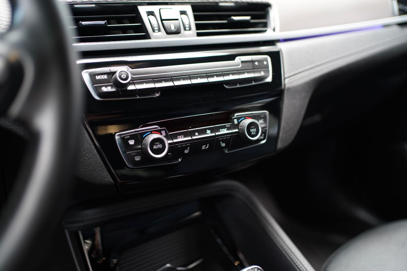 Fahrzeugabbildung BMW X2 xDrive20i M Sport Mesh Edition +LED+Navi+Lede