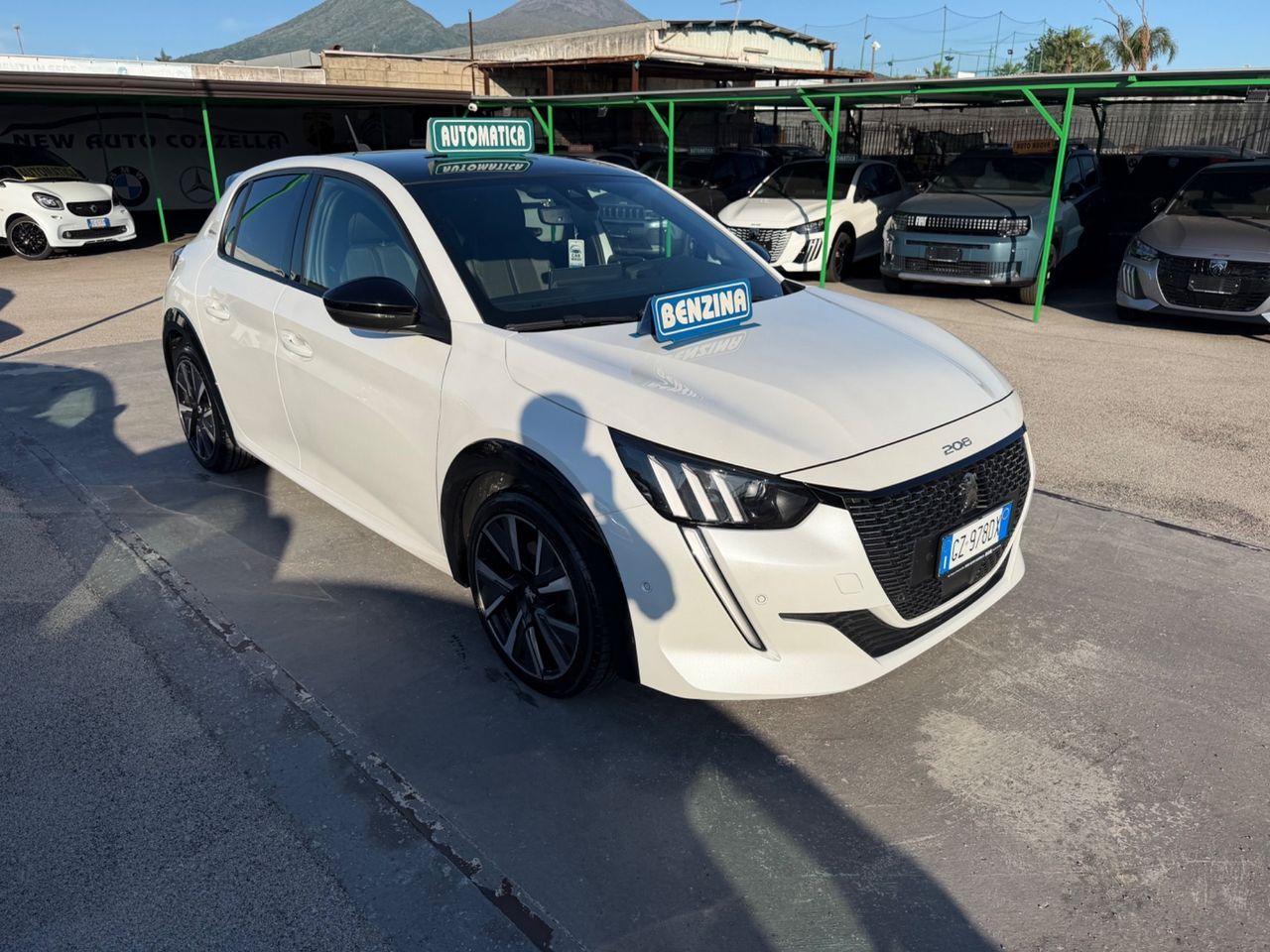 Peugeot 208 PureTech 100 Stop&Start 5 porte GT L imagem 2