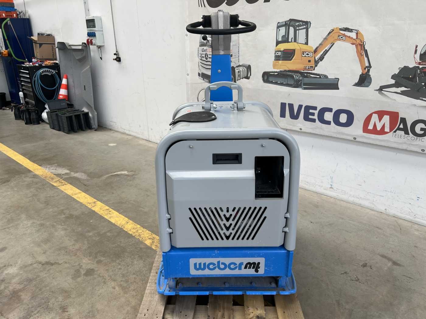 Fahrzeugabbildung Weber Weber CR 9 Hatz-Diesel / 736kg / E-Start / DEMO
