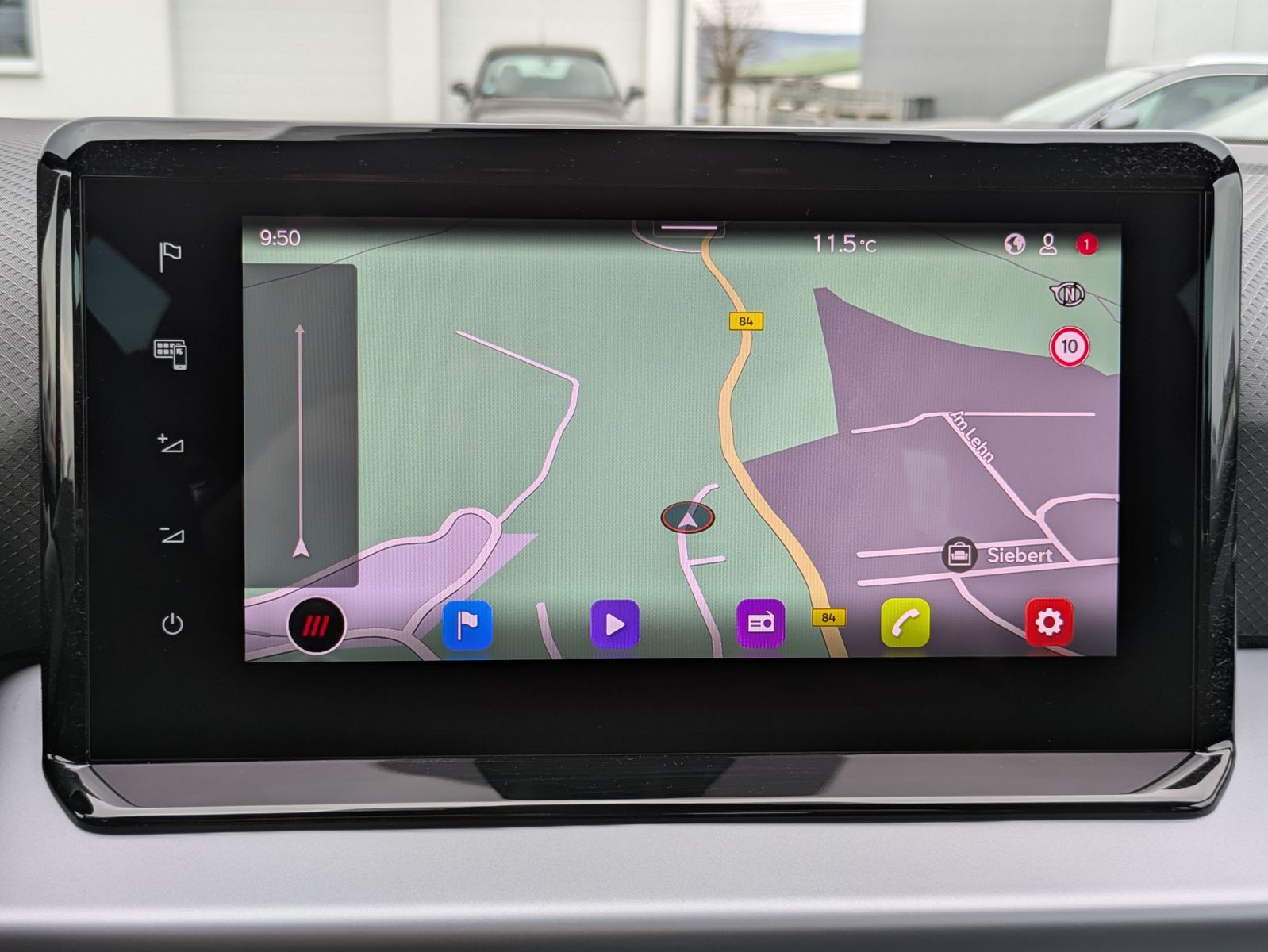 Fahrzeugabbildung SEAT Arona 1.0 TSI FR DSG AHK*ACC*LED*APP*DAB*KAMERA