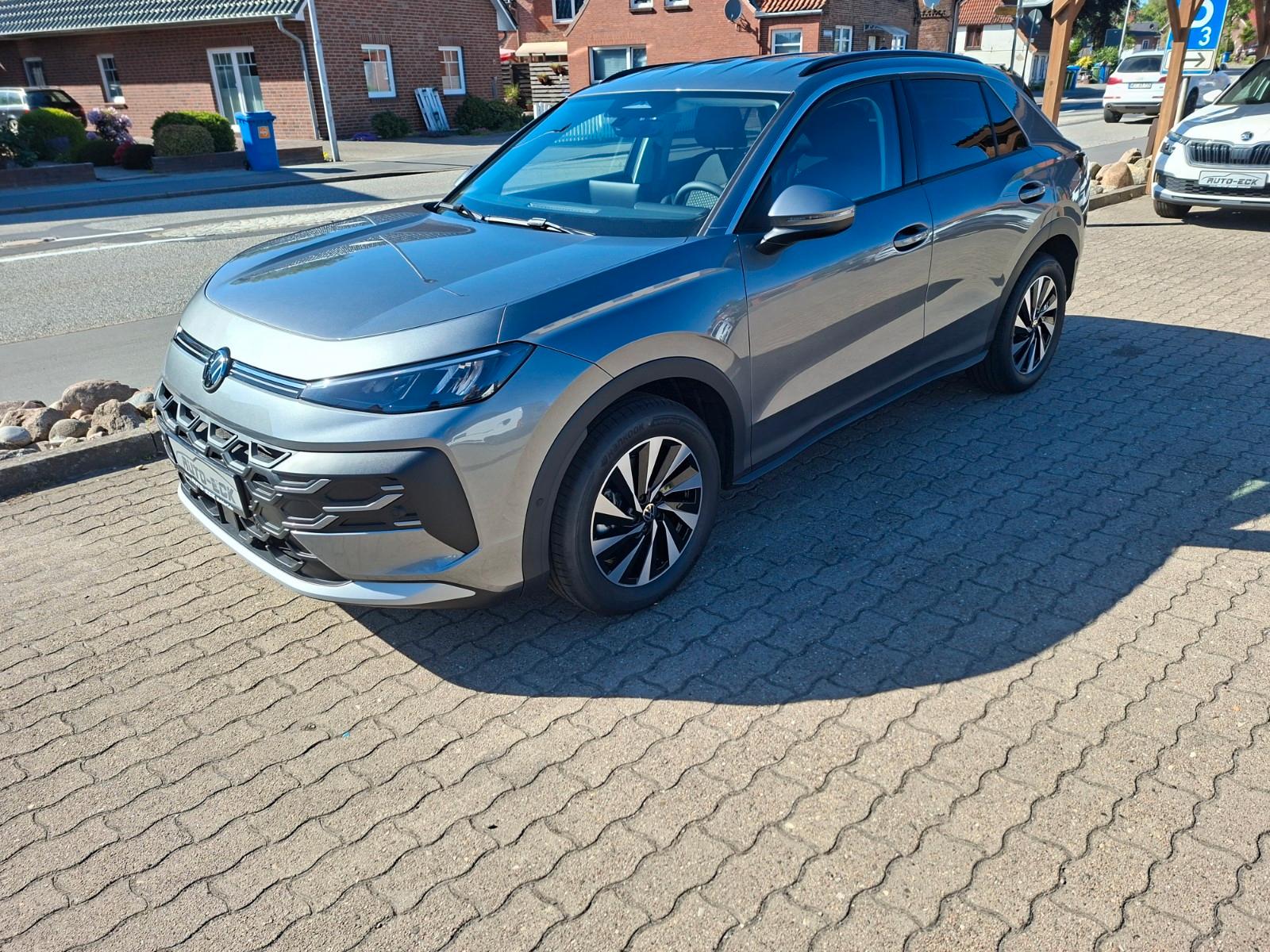 Volkswagen T-Roc 1.5 eTSI OPF DSG 110kW Life AHK ALU SHZ
