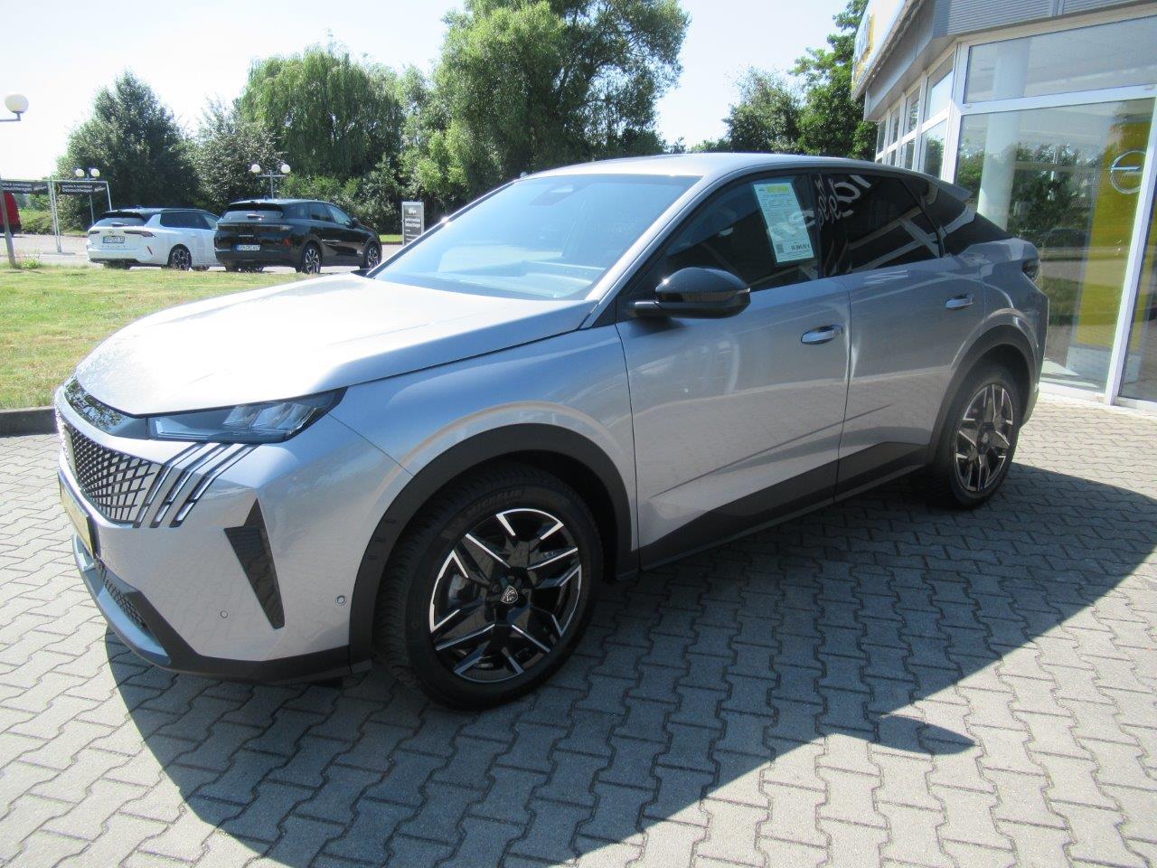 Peugeot New 3008 Hybrid 136 e-DSC6 Allure Navi-Paket