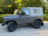 Land Rover Defender 90 Td5 Softtop 1. Hand 17 TKM (!) - Land Rover Defender: Cabrio