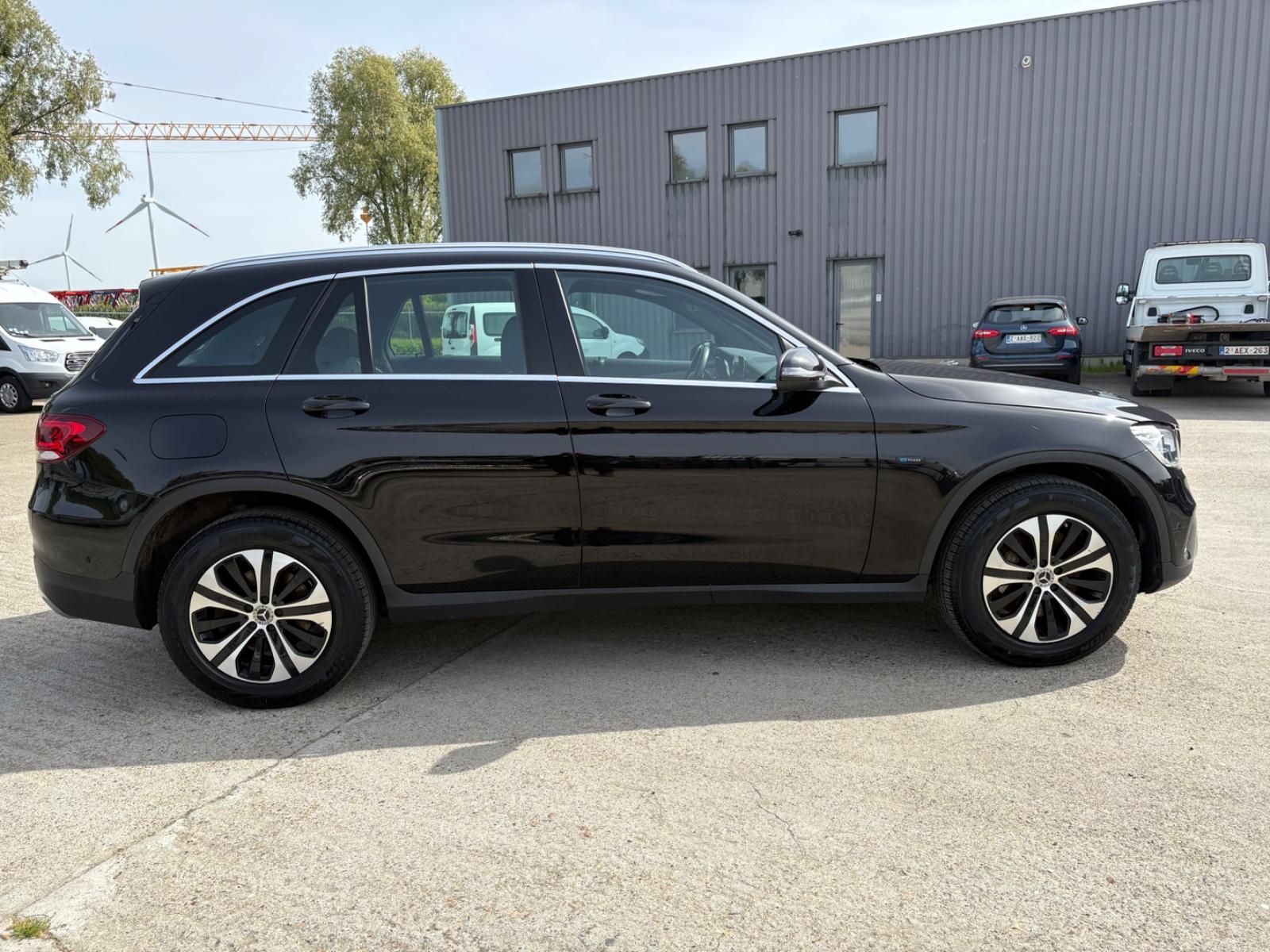 Mercedes-Benz GLC 300DE 4 MATIC  FACELIFT /. PLUG-IN-HYBRID