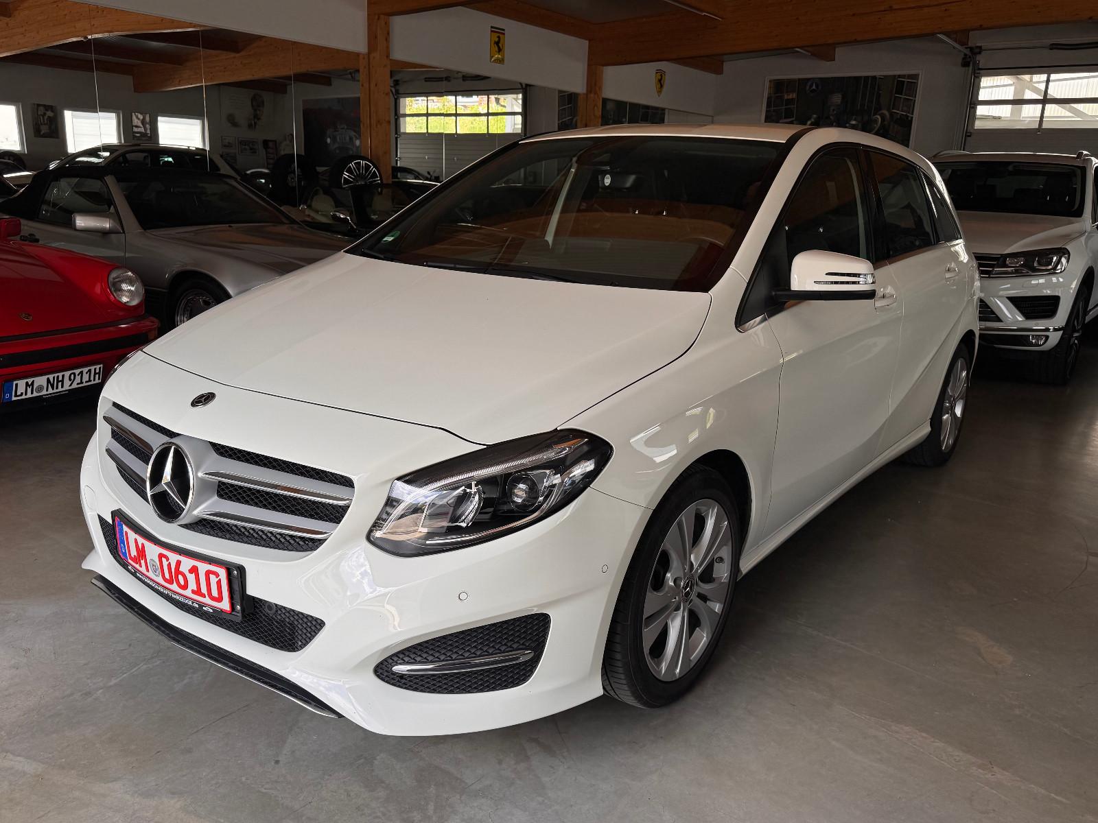 Mercedes-Benz B 180 Urban * AHK+Navi+Sitzhzg+LED+Autom. !