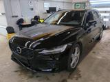 Volvo V60 Kombi R Design Expression Recharge Plug-In H - Volvo V60 Recharge-R-Design-Expression