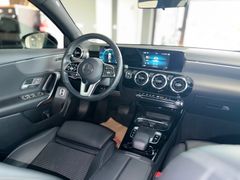 MERCEDES-BENZ A 180 Progressive Limousine - Thumbnail 2