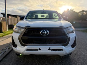 Toyota Hilux - 2