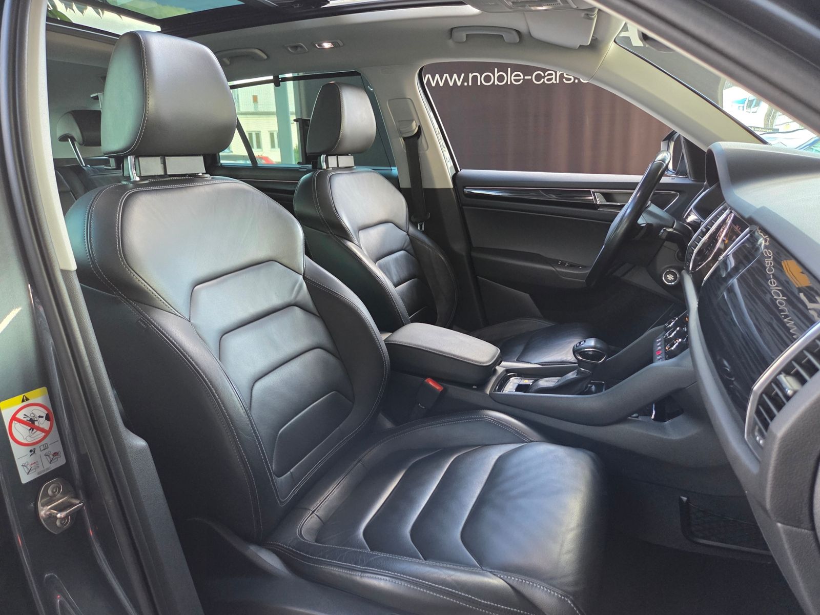 Fahrzeugabbildung SKODA Kodiaq Style 4x4 PANO MEMORY 360° STNDHZ