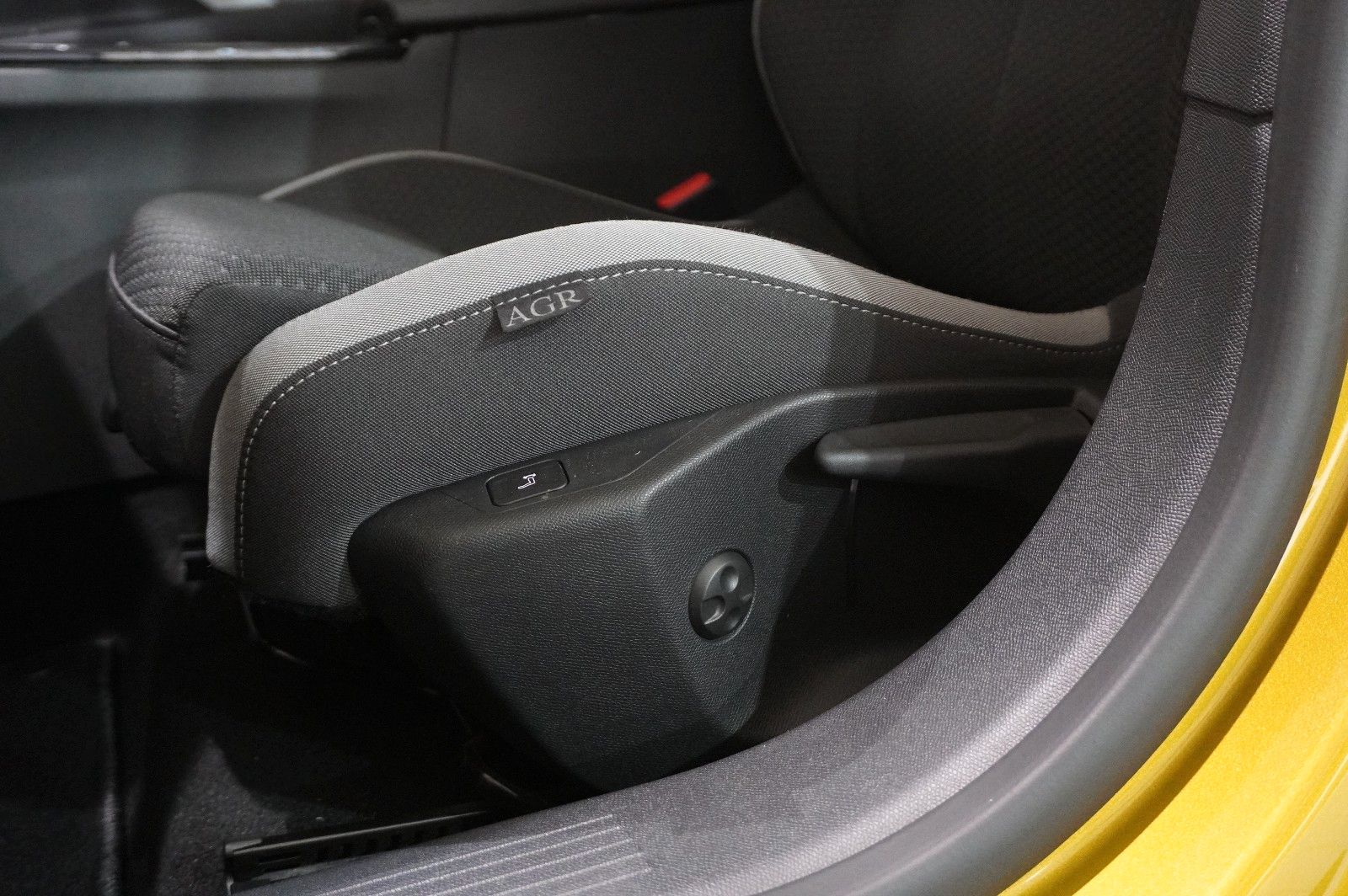 Fahrzeugabbildung Opel Astra L Lim. 1.6 HYBRID EDIT. NAVI/SPORT/KAMERA