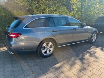 Mercedes E 220 - 11