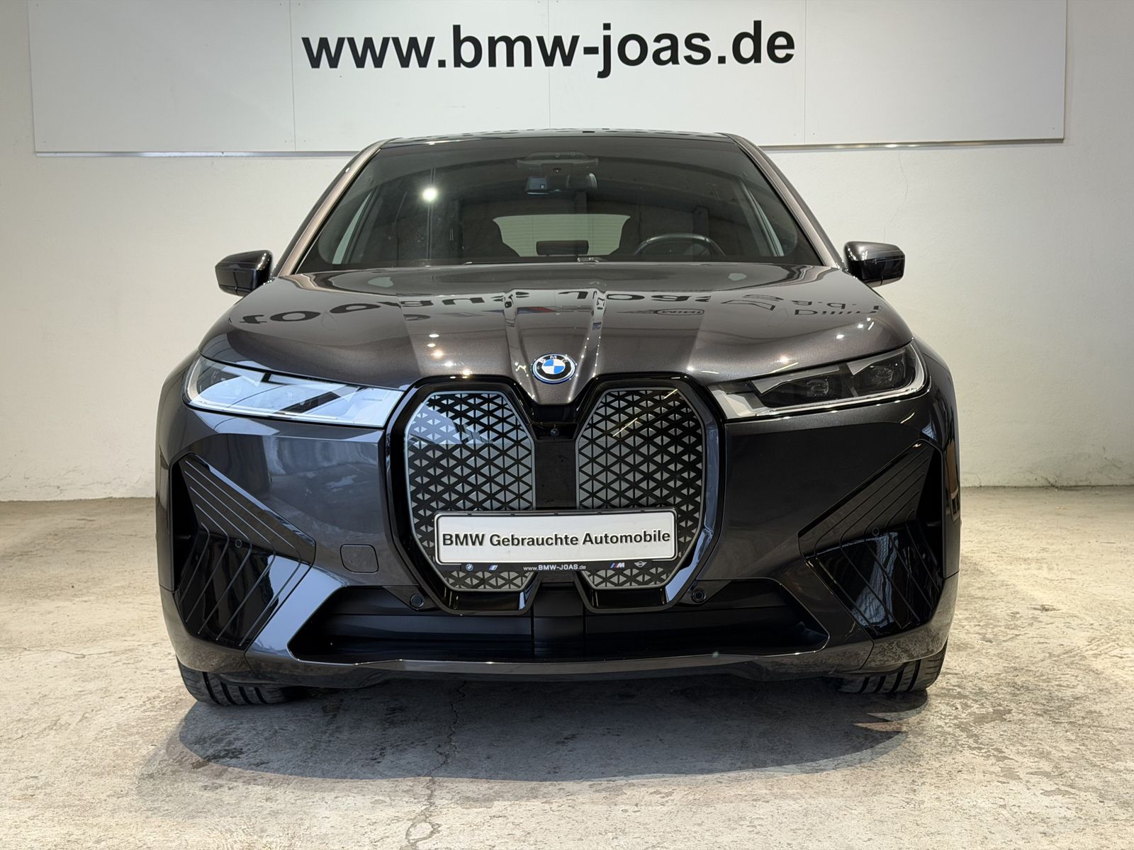 Fahrzeugabbildung BMW iX xDrive40 Panorama-Glasdach Sky Lounge, Sportp