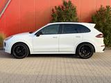 Porsche Cayenne S Diesel 385 PS V8 GTS Pano Standheitzun - Porsche: 3.8