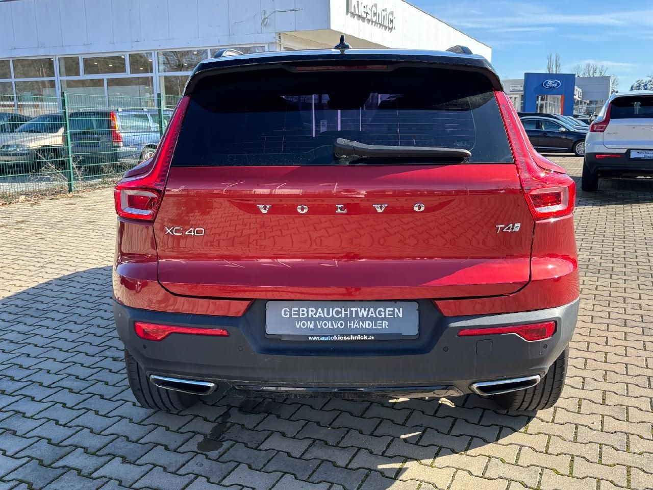 Fahrzeugabbildung Volvo XC40 R Design 2WD