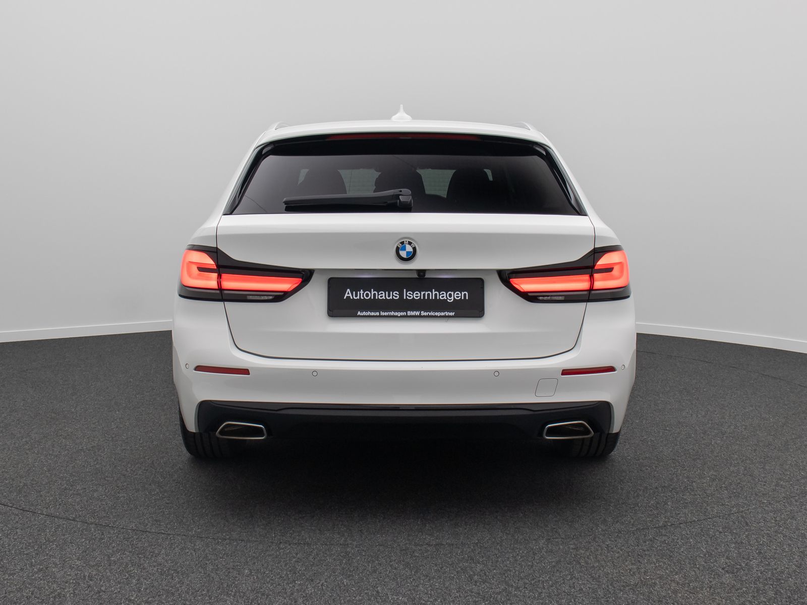 Fahrzeugabbildung BMW 520d xD Alarm DAB Kamera HiFi Belüftung Komfort