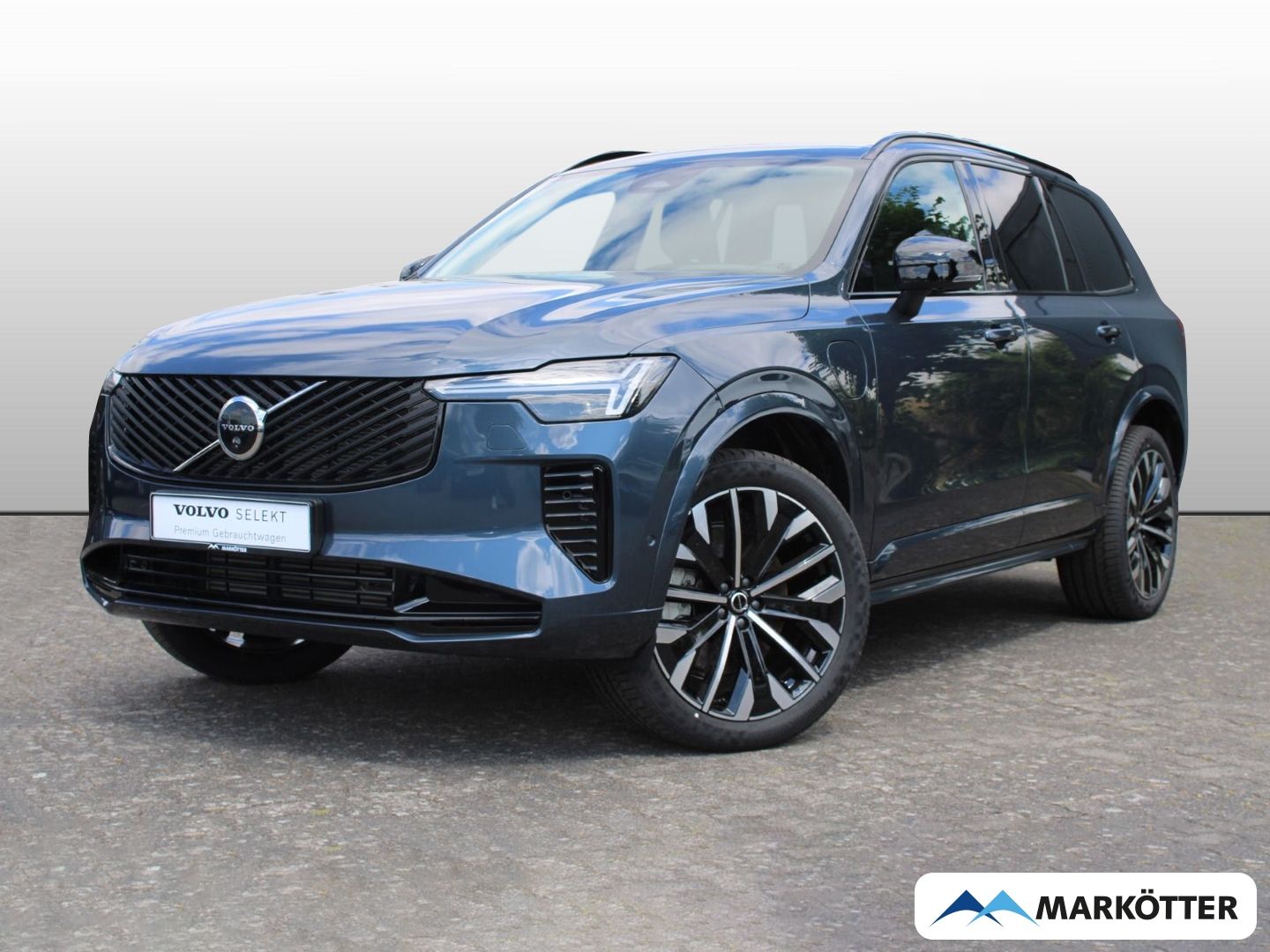Volvo XC90 T8 AWD Plus Dark Recharge Plug-In Hybrid