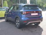 Volkswagen T-Cross 1.0 Life AHK ACC LED DAB PDC Totwinkel - Gebrauchtwagen in Dresden bis 20.000 Euro