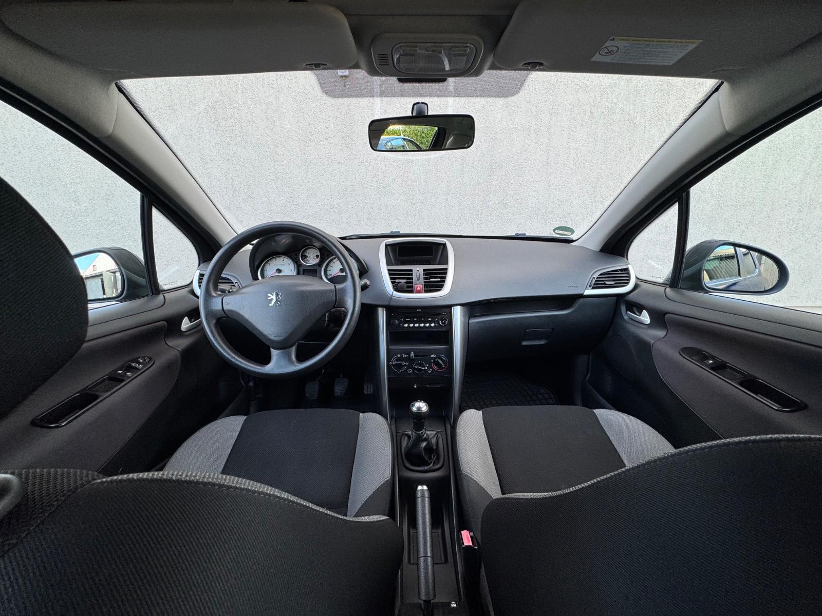 Peugeot 207 2008 — photo 10