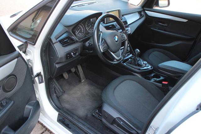 BMW 218d Active Tourer Sport Line – Bild 7