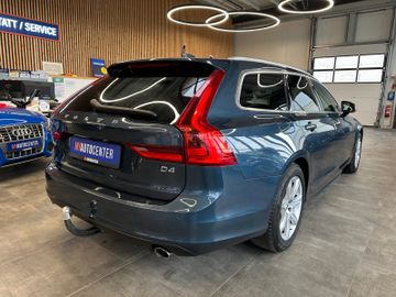 Volvo V90 Kombi Momentum *LED*AndroidAutoAppleCarPlay