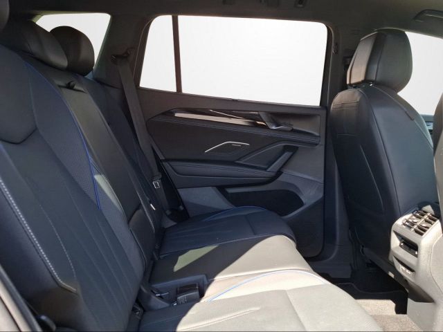 TAYRON 1.5 TSI E-HYBRID R-LINE+IQ.LIGHT+AZV+NAVI